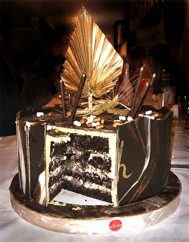 00-B-uh-torte-schnitt.jpg